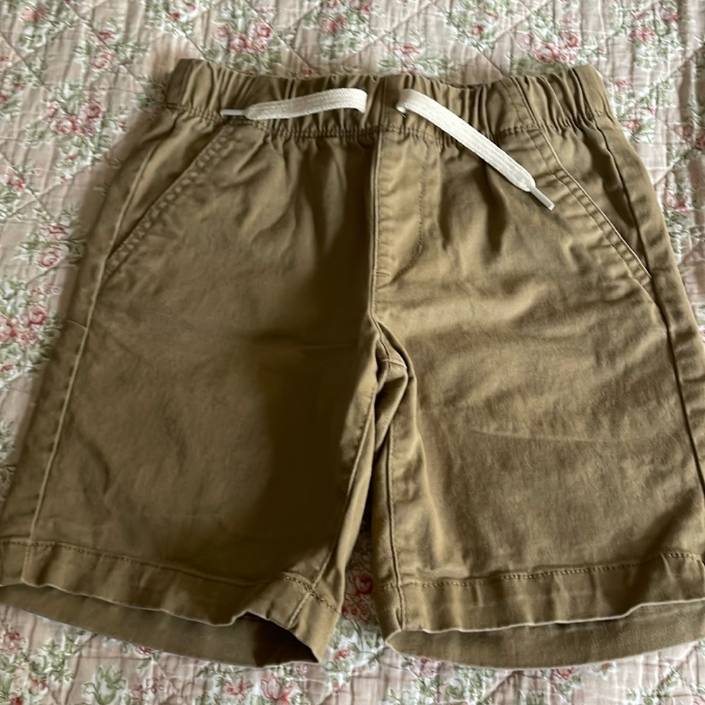 Boys khaki shorts size S